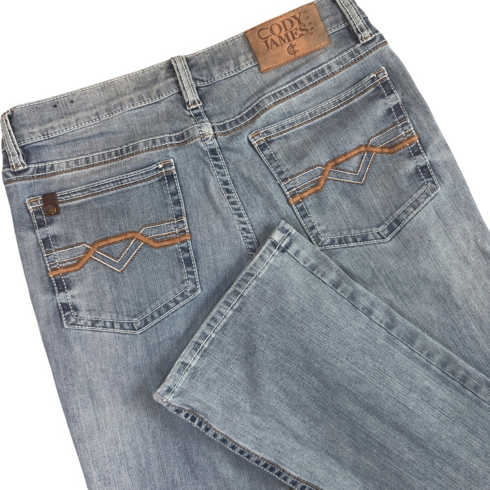 Cody James Bootcut Jeans Mens 32x33 Light Wash Stretch Western Denim Whiskered